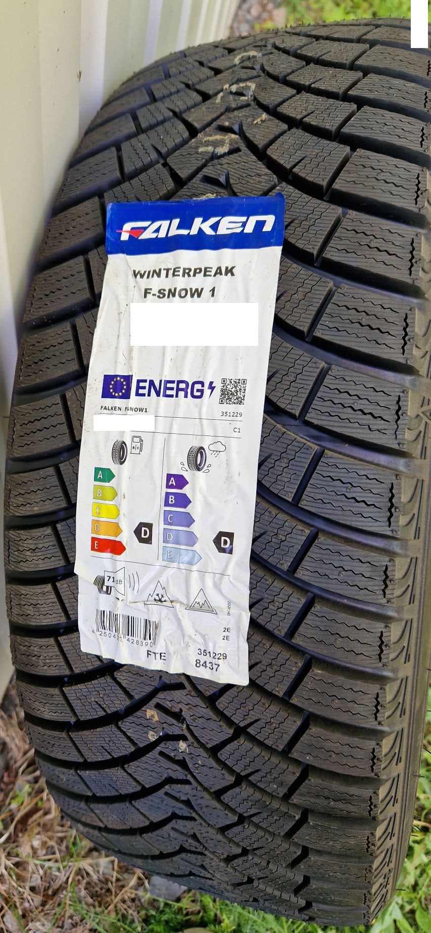 Falken WinterPeak F-Snow 1 235/60 R18