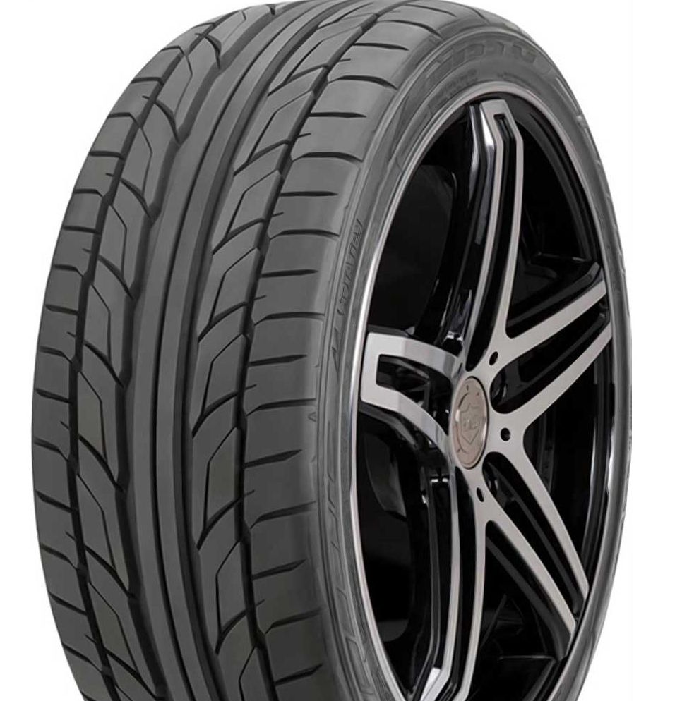 Nitto NT555 G2 215/45 R17